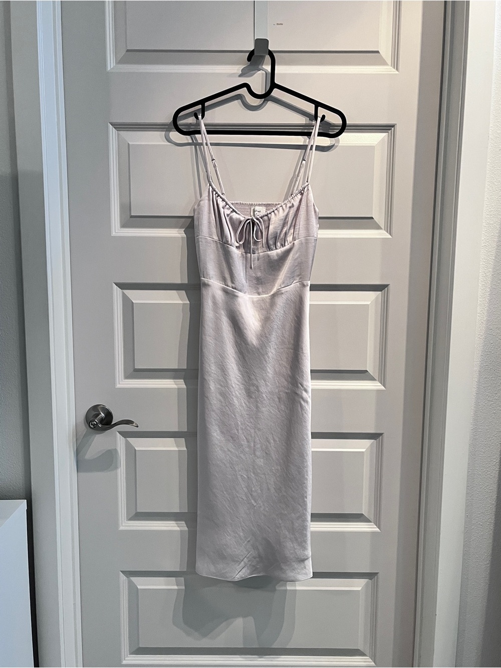 Aritzia Wilfred Bellow Satin Silk Spaghetti-Strap Slip in Pale Lavender Pink